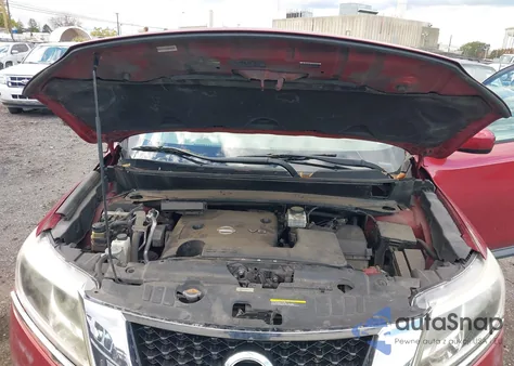 2014 Nissan Pathfinder S z USA, uszkodzony, nr VIN 5N1AR2MM2EC632471